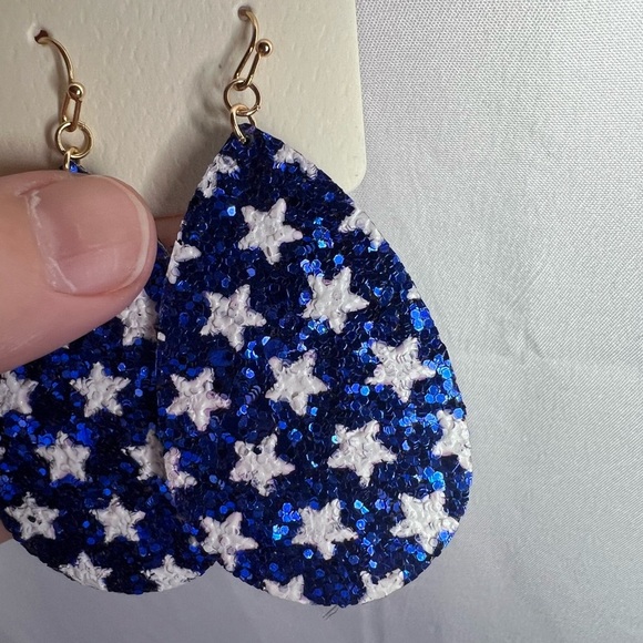 ITS Sense Fashion Dangle Earrings Blue with White Stars for Pierced Ears NWT - Picture 4 of 6